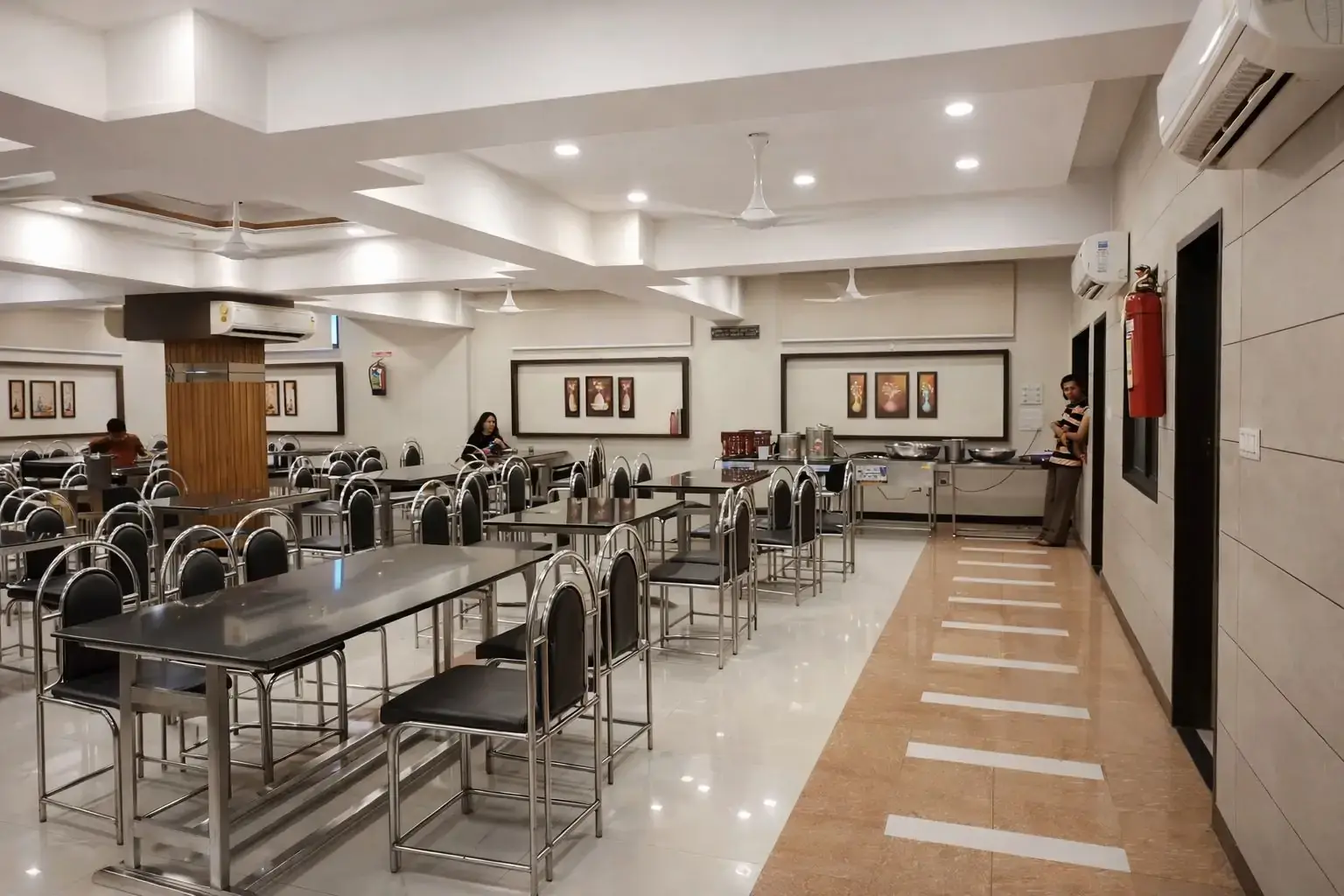 Luxury Service & Comfort Feel in Bhuvan
